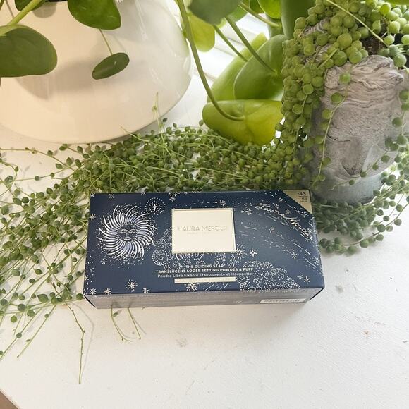 NEW Laura Mercier The Guiding Star Translucent Powder in Translucent Medium Deep - Picture 1 of 5
